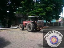 Agricultor localiza na área rural de Porto Ferreira trator furtado