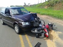 Colisão na Via Syrio Ignatios deixa um motociclista ferido