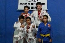 Equipe ferreirense de Jiu-Jitsu participou de competição em Araraquara