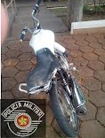 PM apreende moto para averiguação no Jardim São Manoel