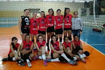 Voleibol: equipe feminina infantil de Porto Ferreira realizou dois jogos no final de semana