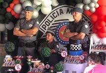 Policiais militares de Porto Ferreira receberam uma homenagem em festa de aniversário