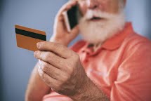 Fraudes em série contra aposentados: esquema nacional drena até 25% dos benefícios sem autorização