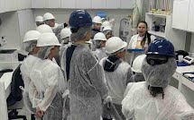 Alunos de Emef Profª Nadir Zadra Ribaldo visitam empresa Urbano Alimentos em Porto Ferreira
