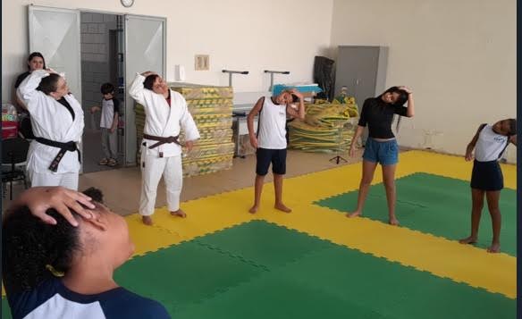 Teve início o “Projeto Superação” com aulas de judô na “Emef Prof.ª Ruth Teixeira” de Porto Ferreira