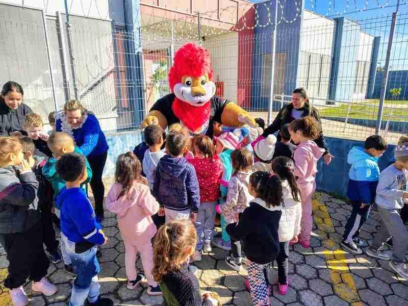 Polícia Militar de Porto Ferreira realiza palestra educativa para alunos da N.E.M.E.I. Mãe Maria