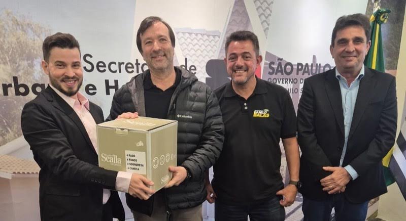 Prefeito de Porto Ferreira André Braga pleiteia novos programas habitacionais para município