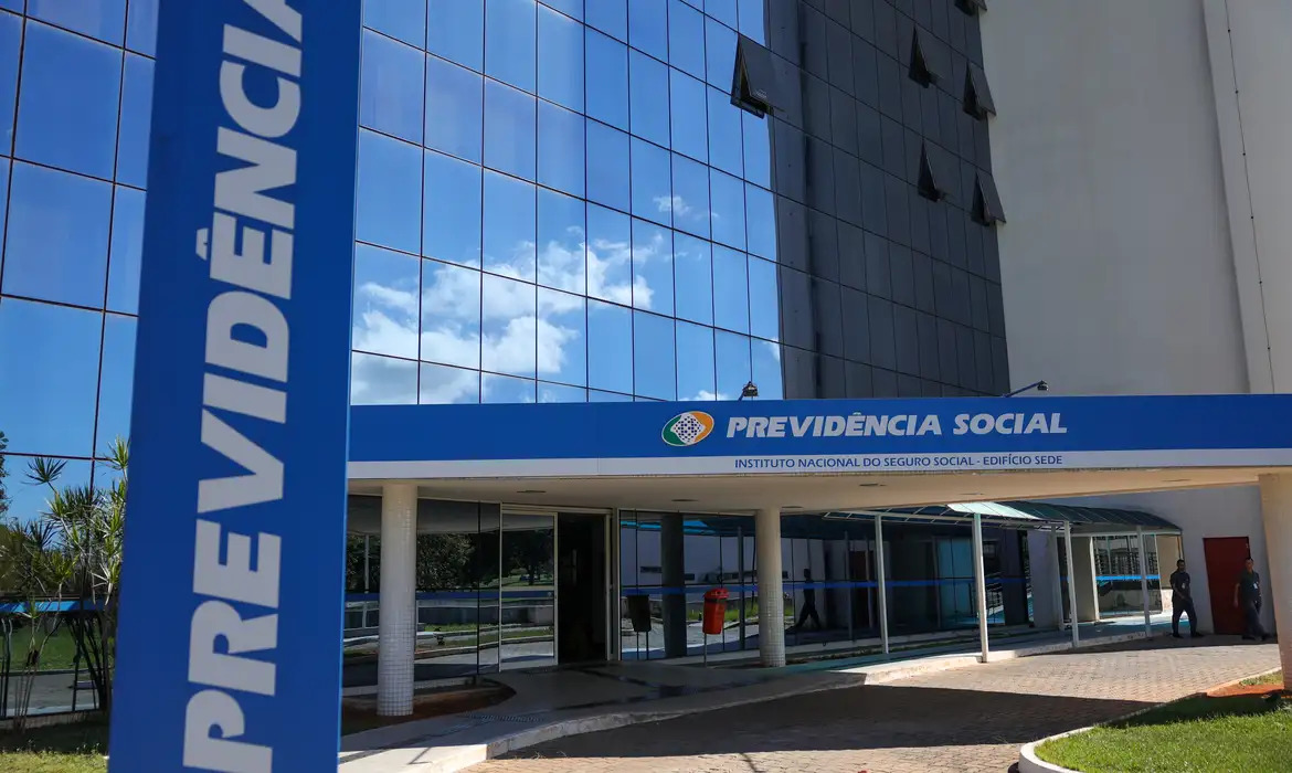 INSS informa que o reembolso de desconto ilegal  sobre aposentadorias e pensões começa dia 24 de julho