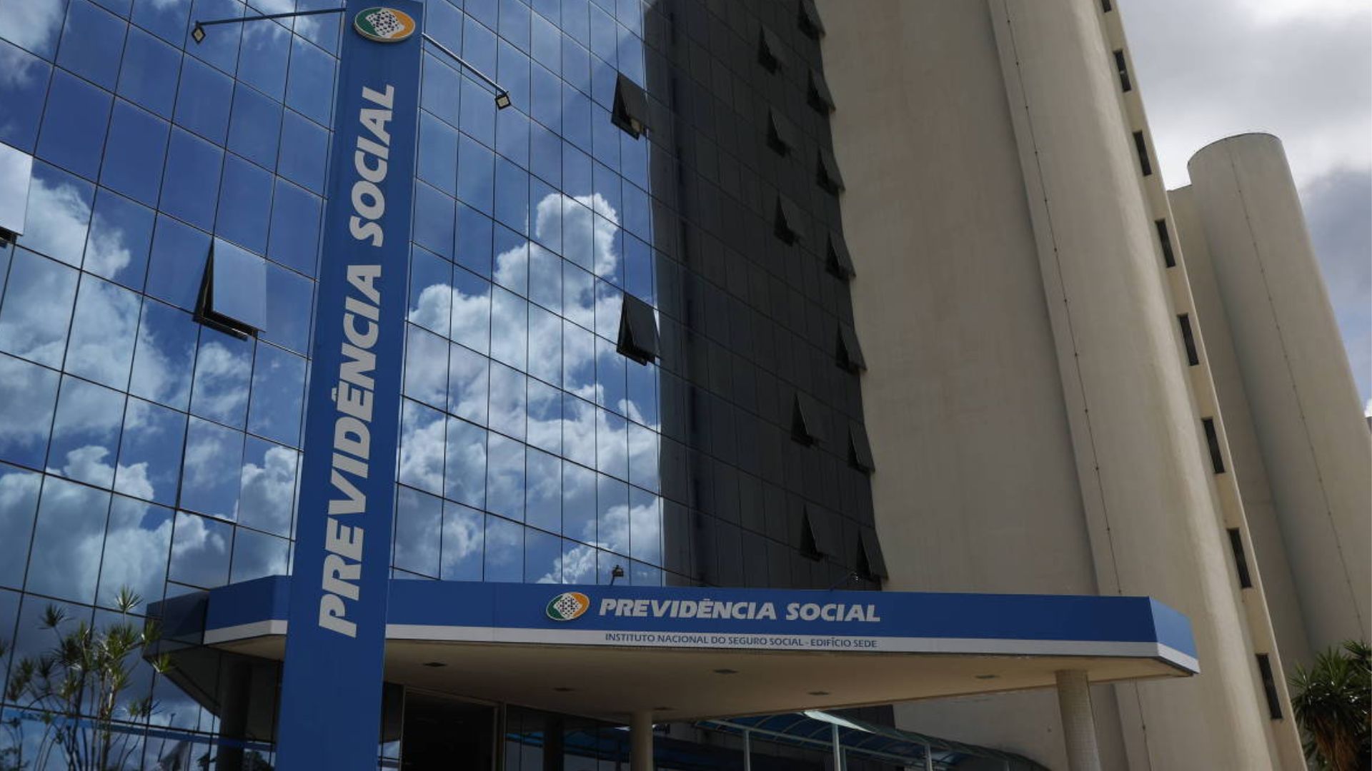 Justiça libera R$ 2,3 bilhões para pagar atrasados do INSS a mais de 147 mil segurados