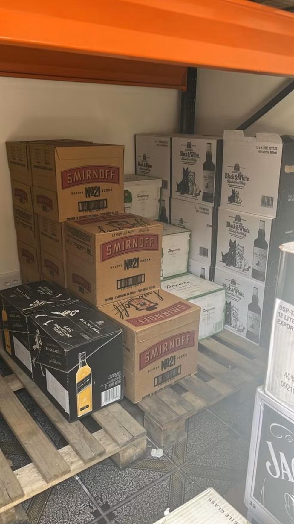 Polícia Civil de SP desmonta grande esquema de falsificação de bebidas no estado