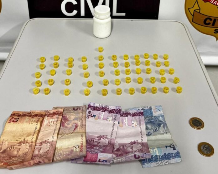 Polícia Civil prende trio por tráfico de drogas um dos detidos era foragido da Justiça
