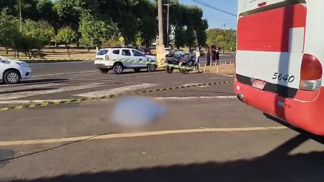 Idoso morre após ser atropelado por ônibus em Franca