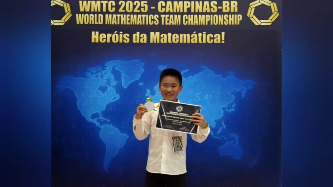 Aluno de Ribeirão Preto conquista medalha de prata em campeonato mundial de matemática