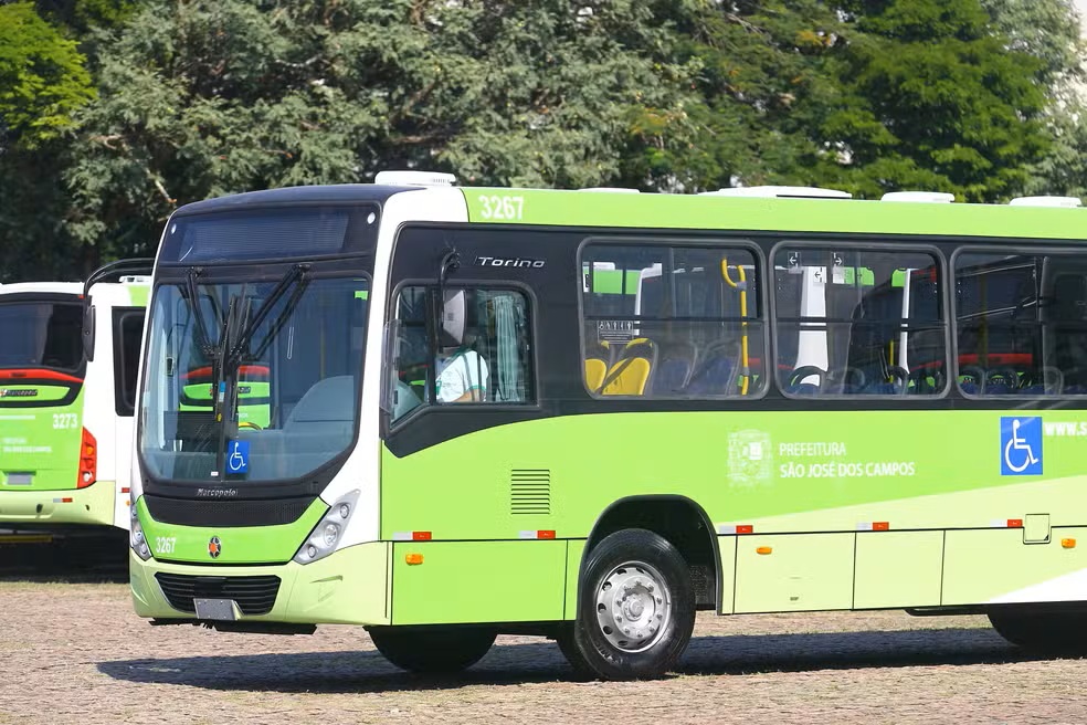 Homem é preso por estupro e ameaça contra três meninas em ônibus