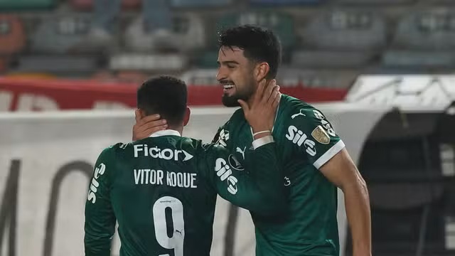 Palmeiras atropela Universitario no Peru e fica perto das quartas da Libertadores