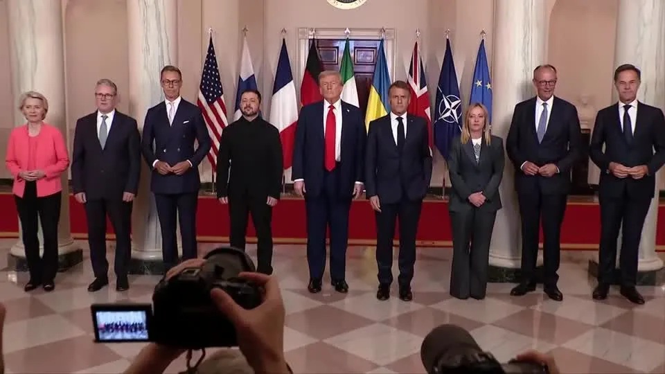Trump pressiona por reunião imediata entre Putin e Zelensky