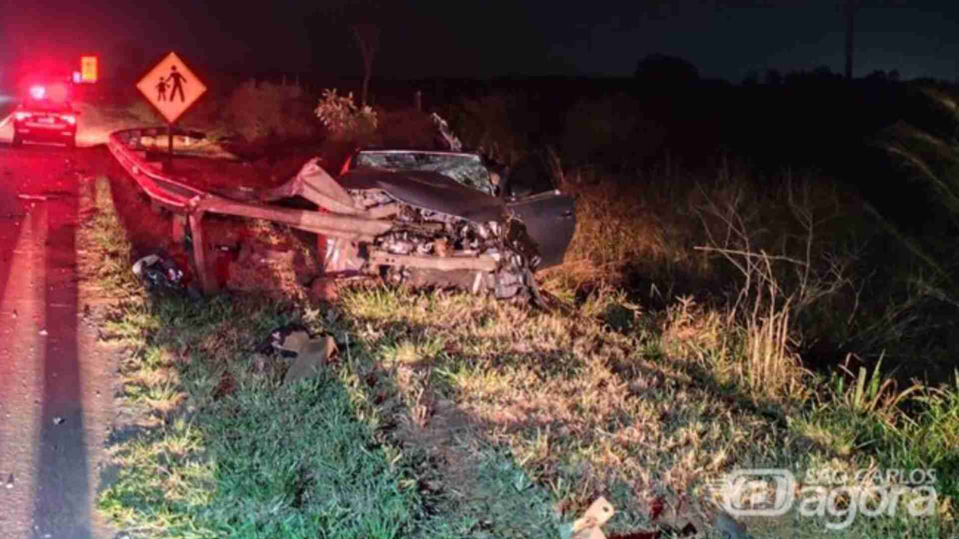 Jovem de 25 anos morre em acidente na Rodovia Thales de Lorena Peixoto Júnior (SP-318)