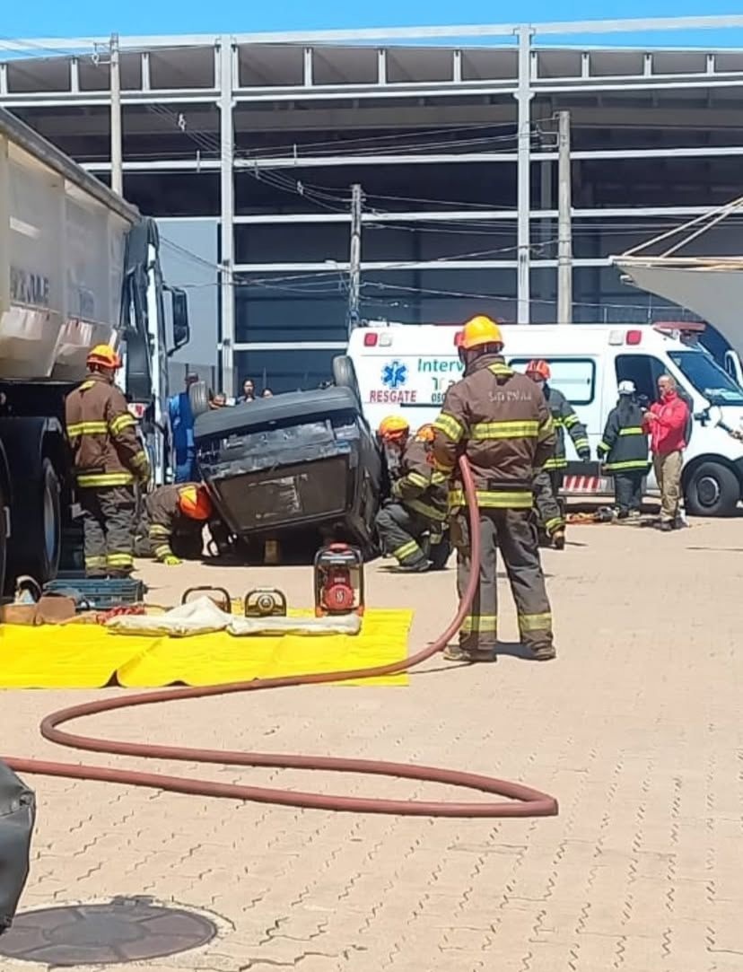 Polícia Militar de Porto Ferreira participa de simulado de acidente no Sest/Senat