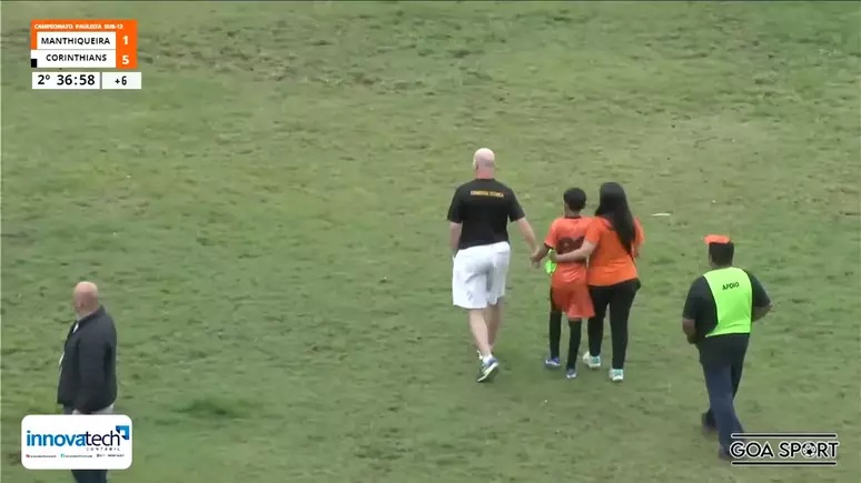 Mulher é presa por injúria racial contra jogador de 12 anos durante partida