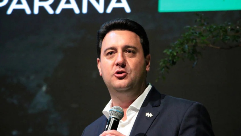 Ratinho Junior diz que alta na aprovação de Lula é “passageira” e compara política a “nuvem”