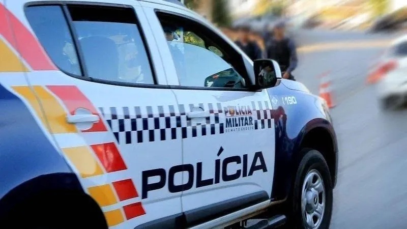 Namorada esfaqueia partes íntimas de idoso após discussão por dinheiro