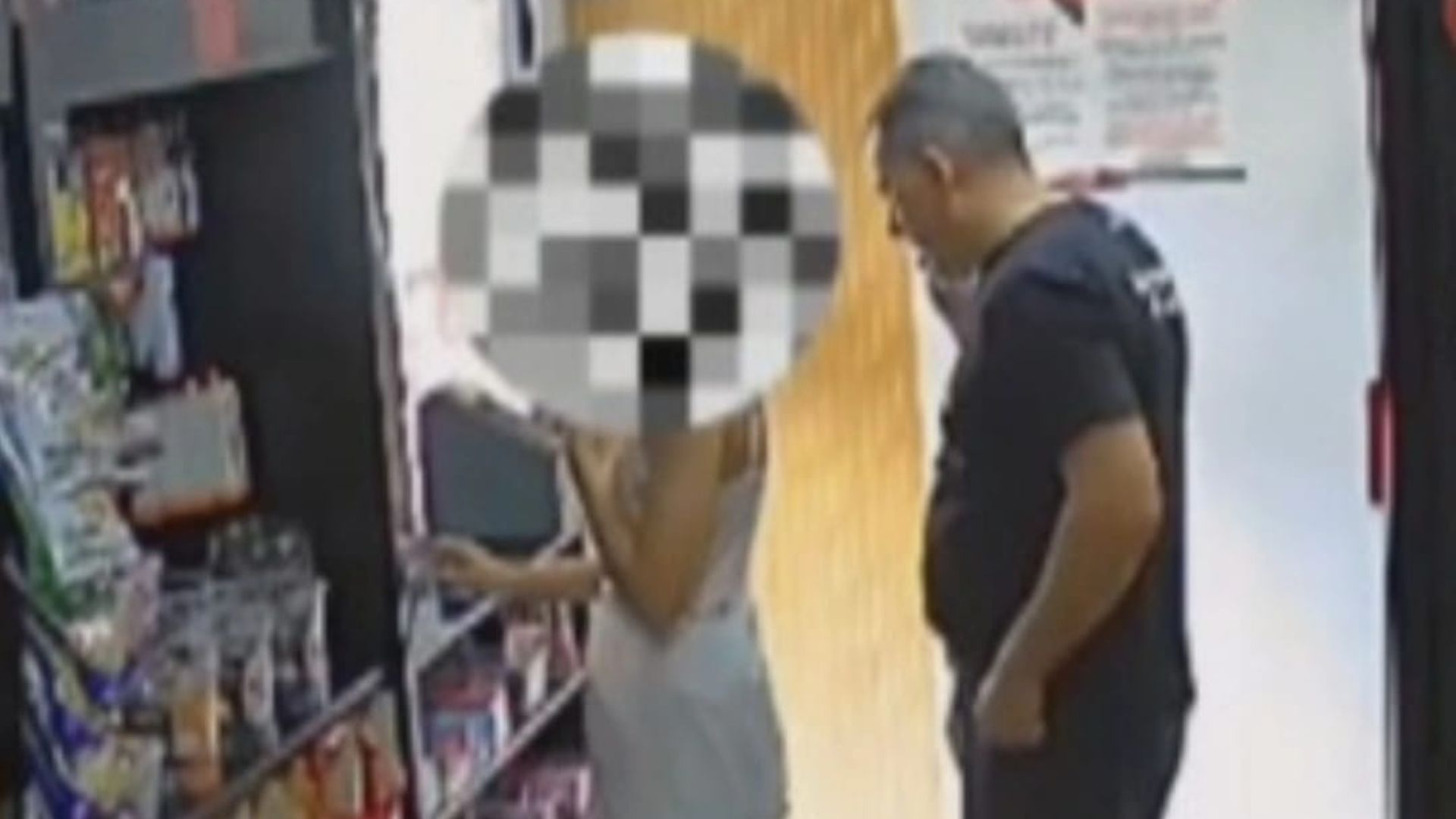 Homem de 48 ano é flagrado cometendo importunação sexul contra uma adolescente de 14 anos