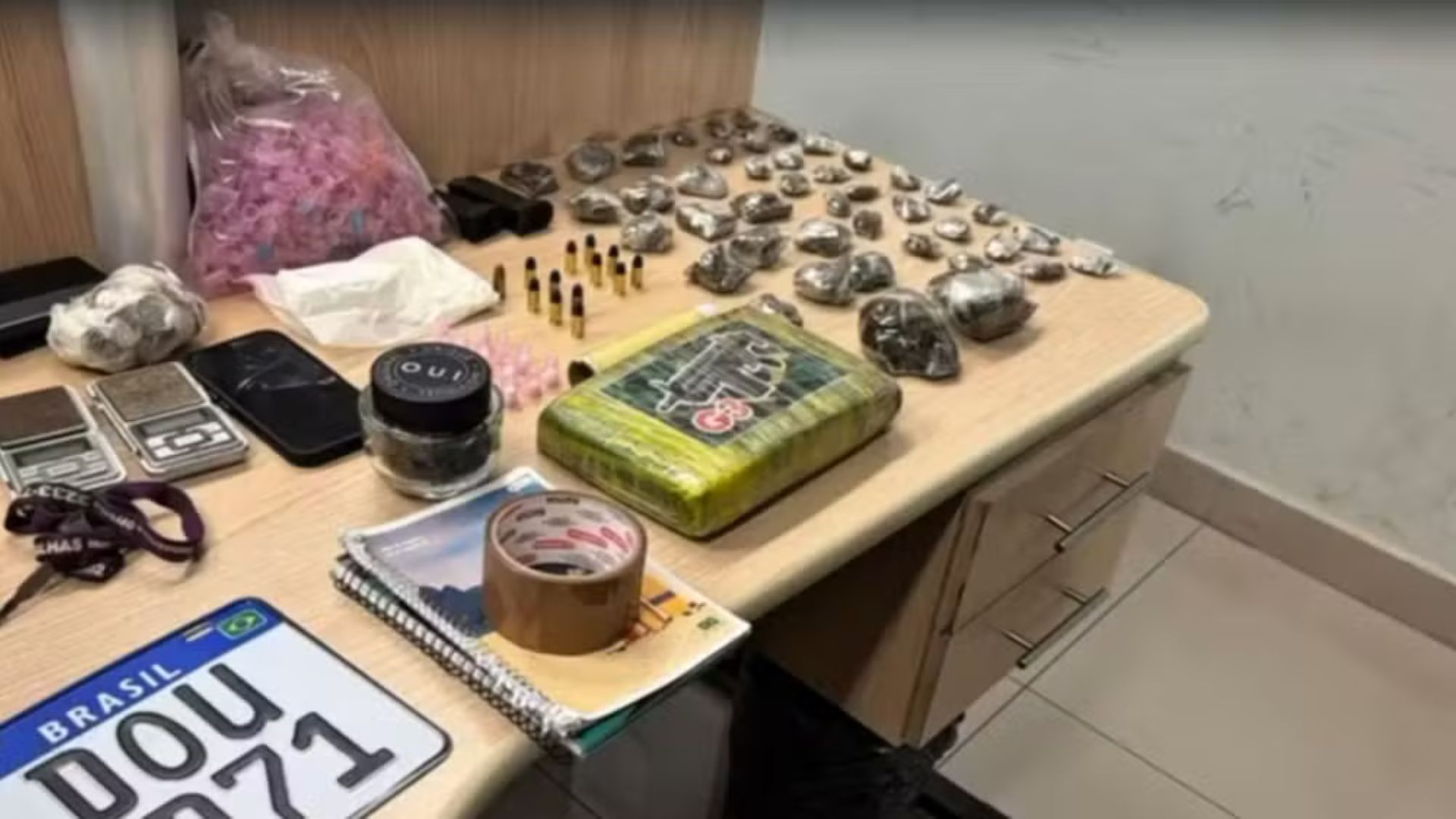 Homem baleado na cabeça em borracharia morre; suspeito é preso pouco tempo depois do crime