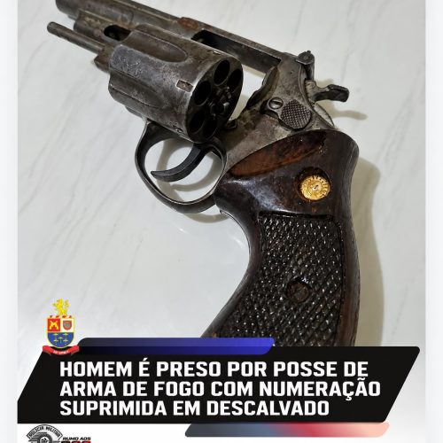 Revólver com numeração raspada é encontrado escondido em sapato e homem acaba preso em Descalvado