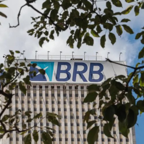 Bradesco e Itaú avançam em compra de carteiras do BRB em meio a crise no banco