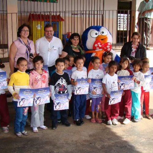 Escolas municipais recebem material desenvolvido em parceria com a MarGirius