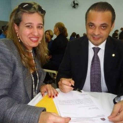 Deputado do PV recebe pedido de veículo para o setor de Saúde do município