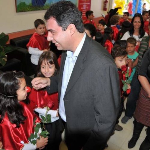 Ex-prefeito Mauricio Rasi participou da inauguração oficial da Escola do SESI