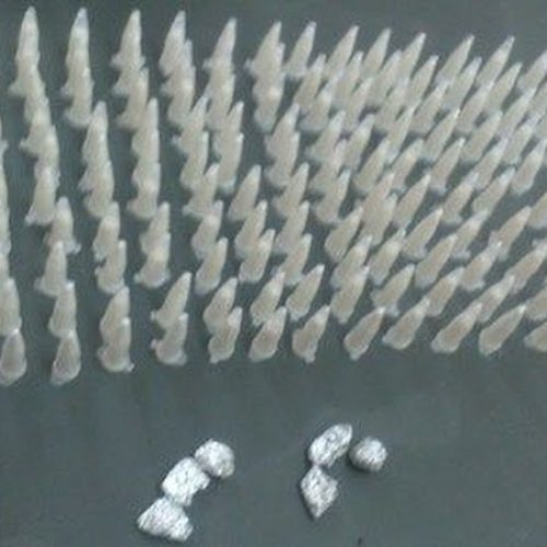 PM localiza 170 pinos com cocaína e 6 porções de maconha na Vila Maria