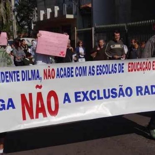 Leme: Apae faz protesto contra mudança na educação especial