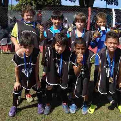 Escola de Futebol do PFFC participa do I Festival de Futebol de Pirassununga