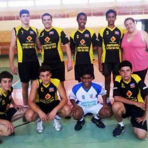 Vôlei: equipe infanto juvenil masculina sofre derrota em Lençóis Paulista