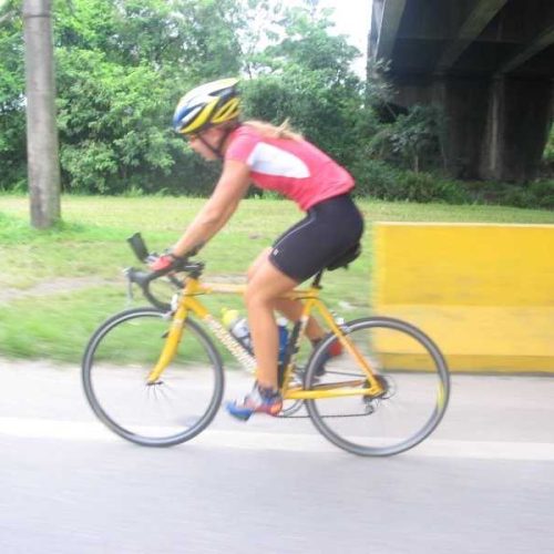 Taísa Gentina compete o Ironman Brasil 2010