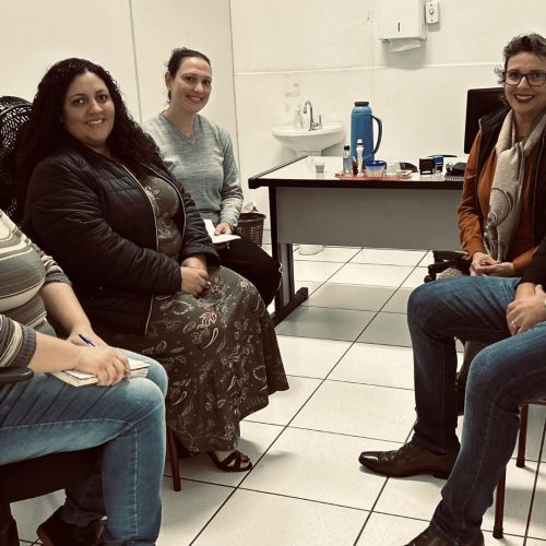 Vereadora Renata Braga participa de reunião para discutir melhorias no SESMET de Porto Ferreira
