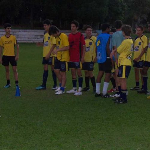 Faça parte da Escola de Futebol Clube de Campo/Olé Brasil