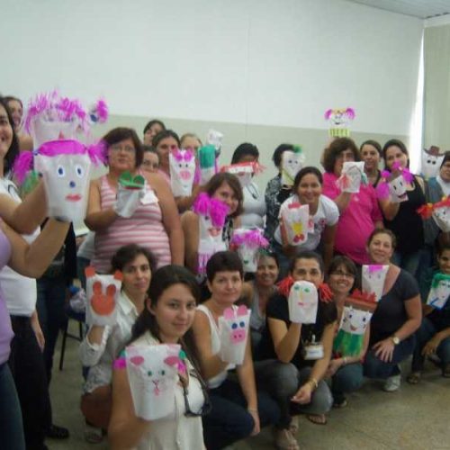Educadores de Emeis participam de curso de extensão na Unicastelo