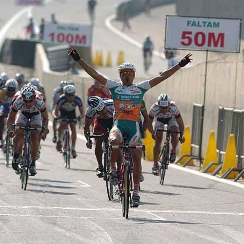 Hamilton Fernandes vence prova ciclística internacional 9 de julho