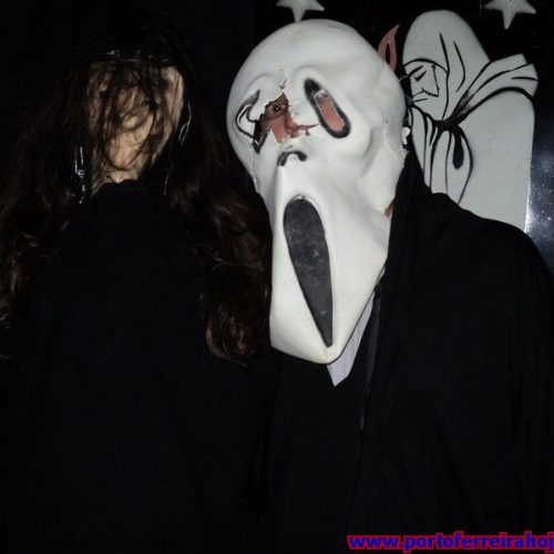 Baile Noite do Horror com decoração de arrepiar…