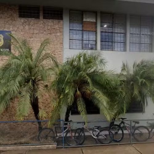 Mulher é morta a tiros dentro de carro em Pirassununga
