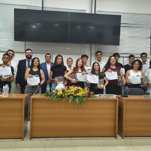 Porto Ferreira realiza cerimônia para entrega do diploma aluno nota dez