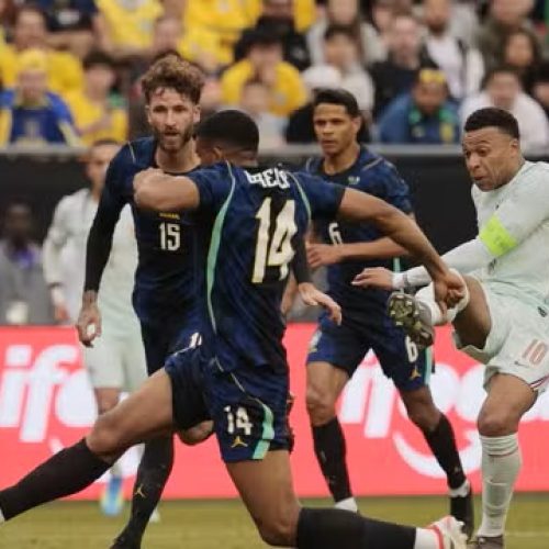 Brasil perde para a França em amistoso em Boston, nos Estados Unidos, pela Data Fifa de março