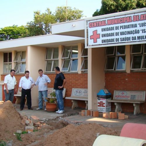 Administração inicia reforma do antigo Centro de Saúde