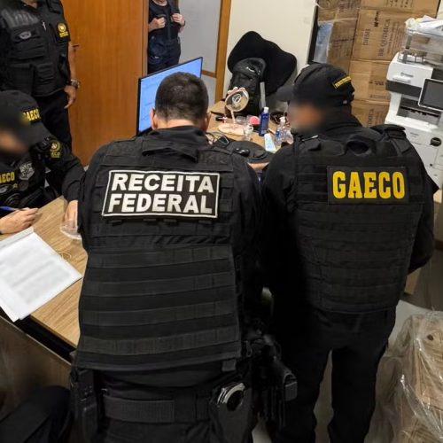 PF conclui investigação e indicia 13 pessoas por suposto esquema ligado ao PCC