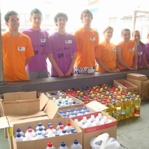 Colégio Cooperativo promoveu gincana beneficente