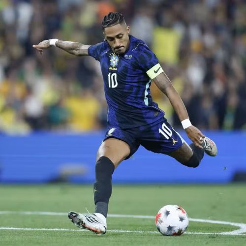 Brasil vira jogo eletrizante e vence a Austrália por 4 a 2