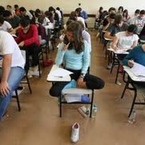 Começa hoje a 2ª Fase da FUVEST e o vestibulando deve levar uma foto 3×4